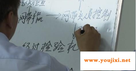 景耀玻璃邱绪刚：小小玻璃瓶“倾心”三十年
